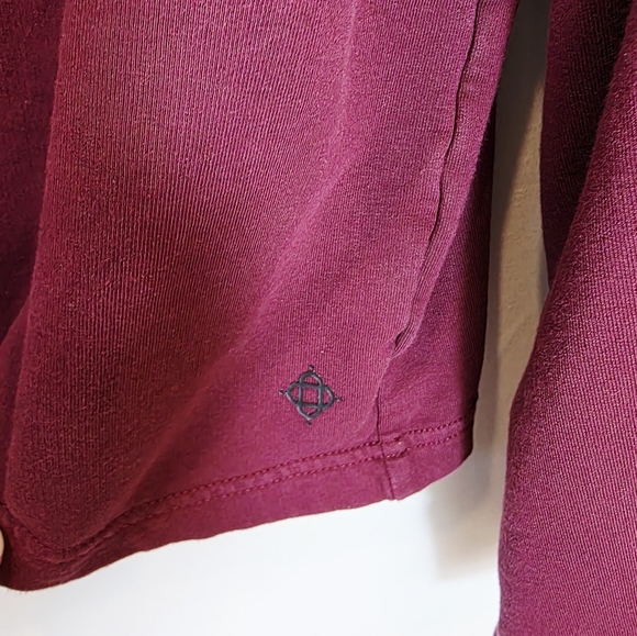 SATVA Burgundy Bell Sleeves Mock Neck Athletic Boxy Cropped Sweatshirt Size S - Picture 4 of 7